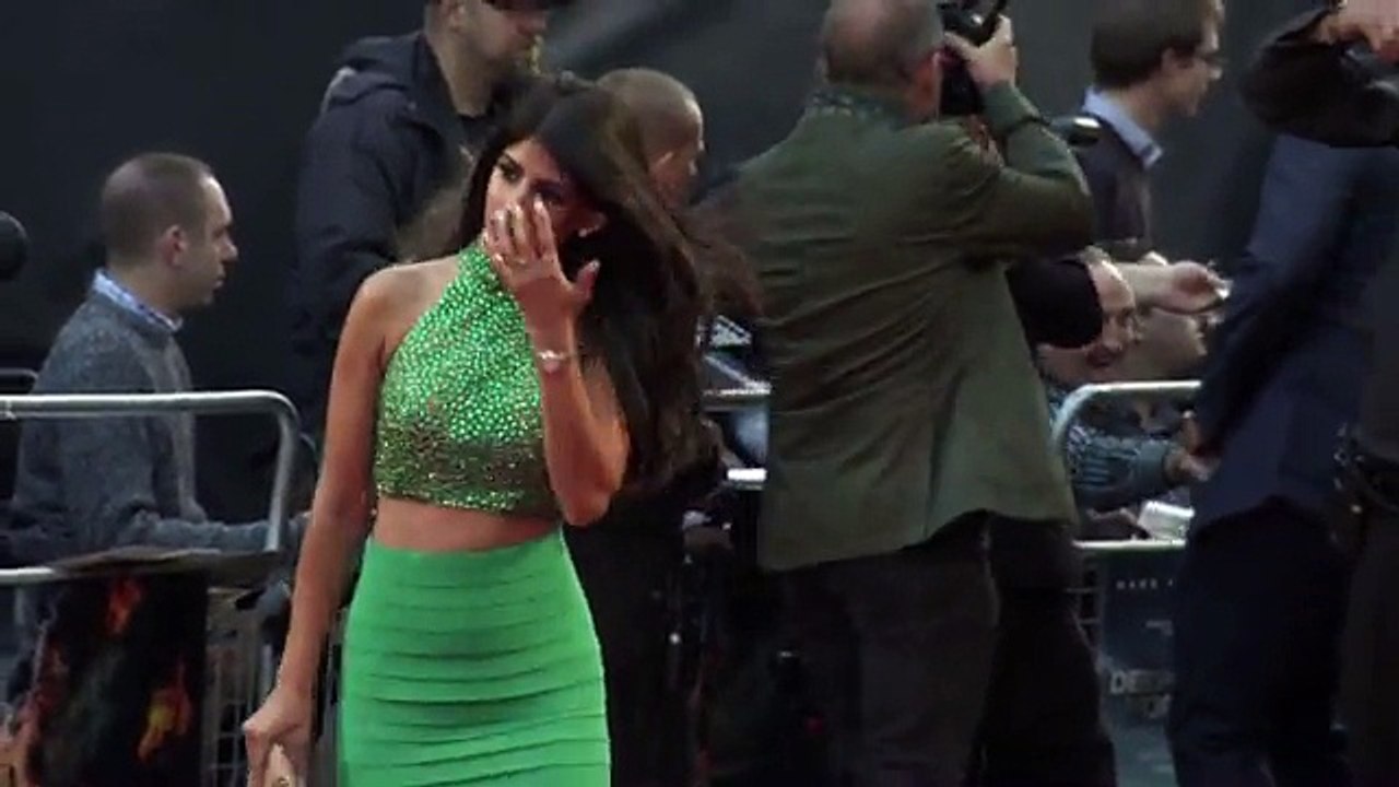 Jasmin Walia stuns at Deepwater Horizon's European premiere