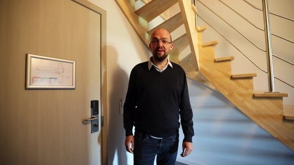 Visite de la future chambre d'hôtel des Diables à Tubize