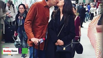 Lisa Haydon Announces her Wedding with a HOT KISS !