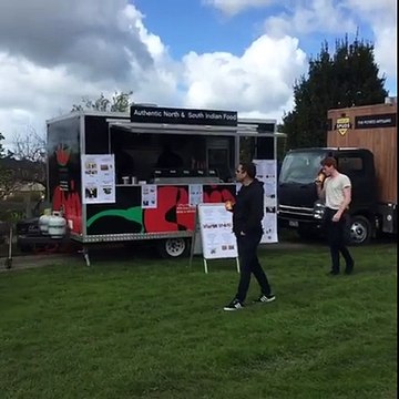 Greek doughnuts Melbourne | Greek desserts food truck Melbourne | Honey Dee Loukoumades