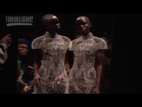 15 Looks from Iris van Herpen - Paris Fashion Week - Fall 2016