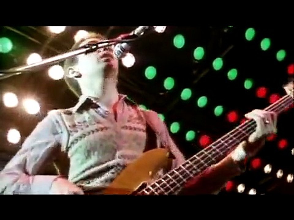 Queen – "Don't Stop Me Know"