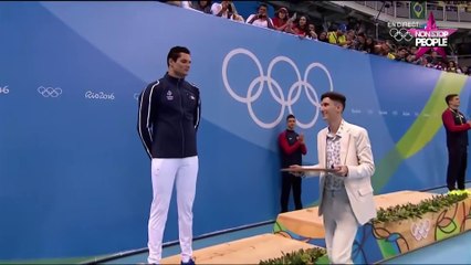 Florent Manaudou quitte temporairement les bassins pour le handball (vidéo)