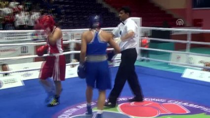 Avrupa Boks Şampiyonası'nda Ailece Ter Döktüler