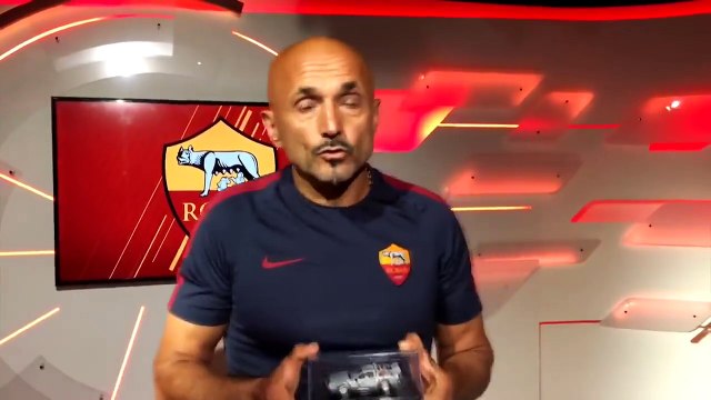 Totti Spalletti, il tecnico della Roma risponde a Ilary: Ecco cosa regalo a lei