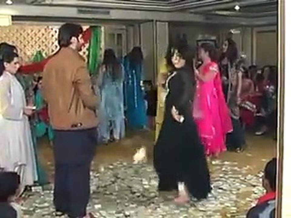 roopi shah lovely dance 2012 sarkar