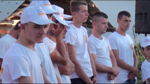 Dibër, kandidati i majtë, takime me fermerë në Melan - Top Channel Albania - News - Lajme