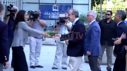 Report TV - Takimi i kongresmenit Engel me ish-kryeministrin Berisha