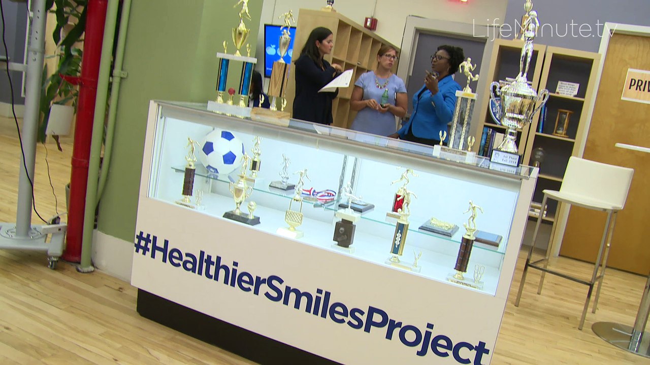 Rob Lowe Joins Crest to Launch The Crest Healthier Smiles Project in NYC