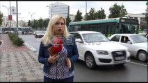 Ora News - Tirana sot u zgjua me trafik të rënduar nga bllokimi i sheshit 