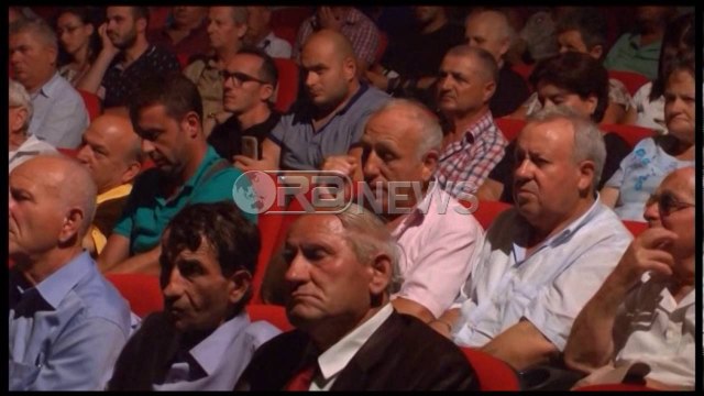 Ora News - Gjiri i Lalzit rrezikohet nga erozioni