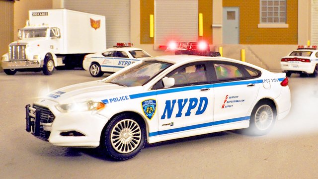 Развивающие мультфильмы для детей про Полицейскую Машину - Мультики про Машинки