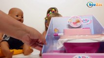 Кукла Беби Борн. Ника открывает посылку. Подарок для Куклы - Интерактивный Унитаз Baby Born Doll