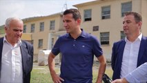 Report TV - Veliaj dhuron pajisje shkollore në Morinë: Tirana bujare me të gjithë