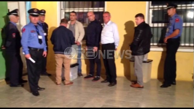 Ora News - Mbyllet orari zyrtar i votimit në Dibër, KQZ: Pjesëmarrja 53%