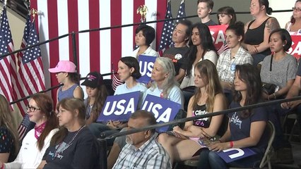 Clinton kërkon falje - Top Channel Albania - News - Lajme