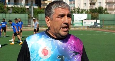 Salihligücü, 47 Yaşındaki Kaleci İlyas Uçar'ı Transfer Etti