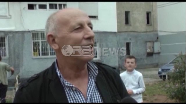 Ora News - Kukës, prishen 200 objekte, aksioni vijon