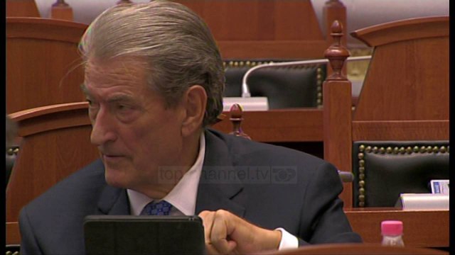 Narkotikët zbresin në Kuvend, Noka dhe Dule akuza qeverisë - Top Channel Albania - News - Lajme