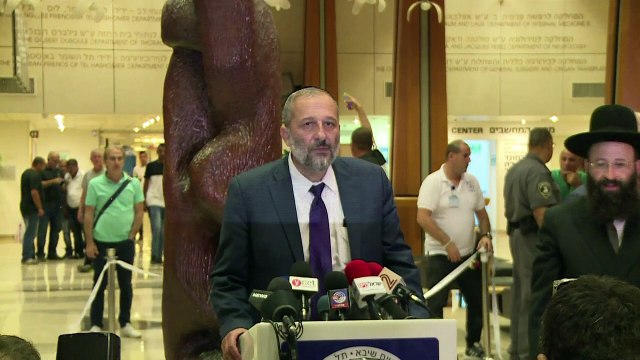 Expresidente israelí Shimon Peres, entre la vida y la muerte