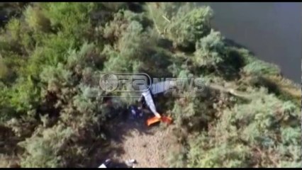 Ora News - SHISH në vendin ku u rrëzua avioni. Toka ishte përshtatur si pistë