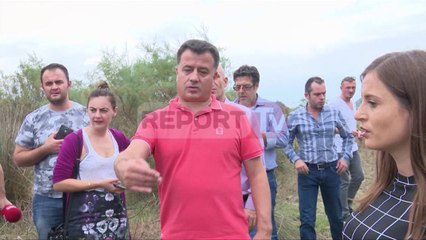 Report TV - Ishëm, 5 deputetë të PD-së shohin nga afër pistën ku ul avioni i vogël
