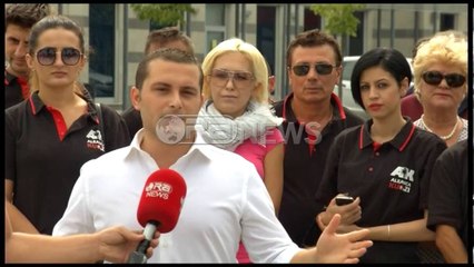 Ora News - Ironia e AK: Fluturoni nga Ishmi, 50% më lirë se Rinasi