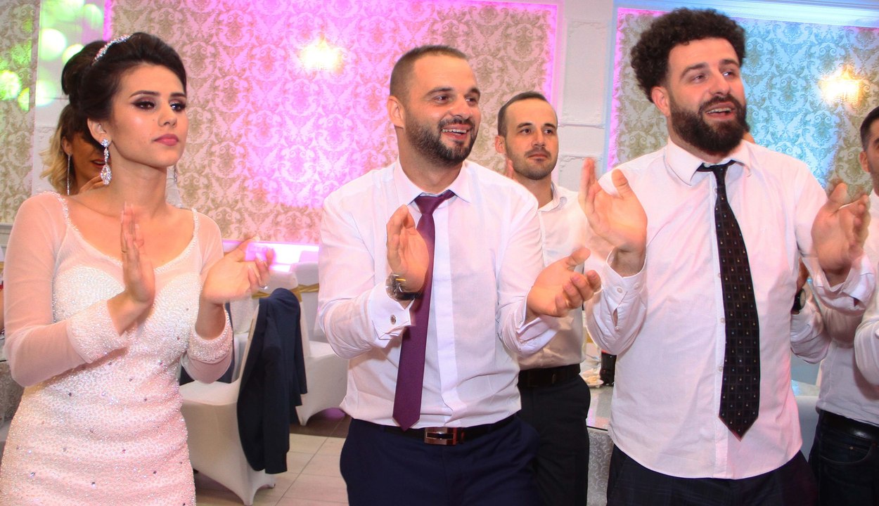 Martesa madhështore - Qëndresa & LAVDA