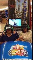 Mãe grita em brinquedo de shopping e filha paga mico