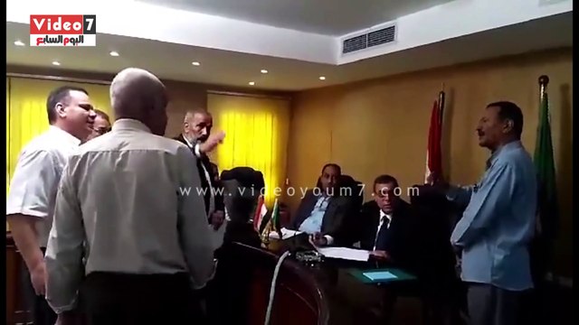 محافظ الفيوم يوجه بتحسين الخدمات بقرية جبلة