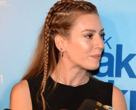 Sinem Kobal Yüzüne Botoks ve Dolgu mu Yaptırdı