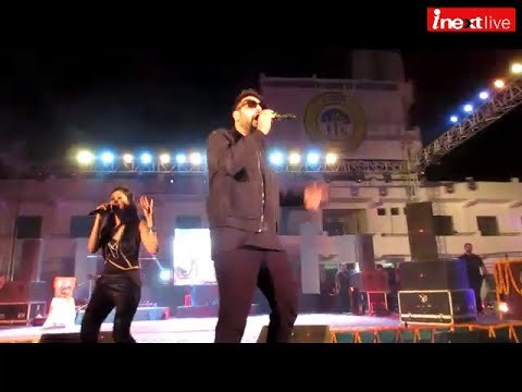 Listen DJ Waley Babu fame rapper Badshah singing Abhi to Party Shuru Hui Hai live