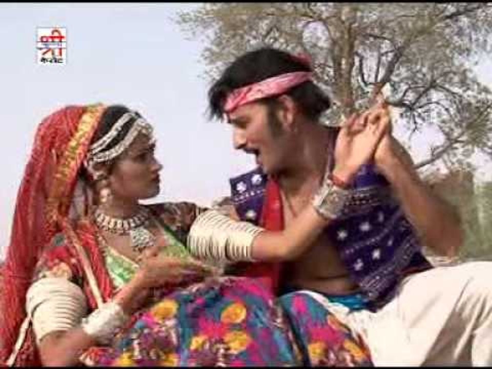 छोरी आवे ठंडी लहर गाड़ी में म्हारी - कमरिया लचके रे ( राजस्थानी )