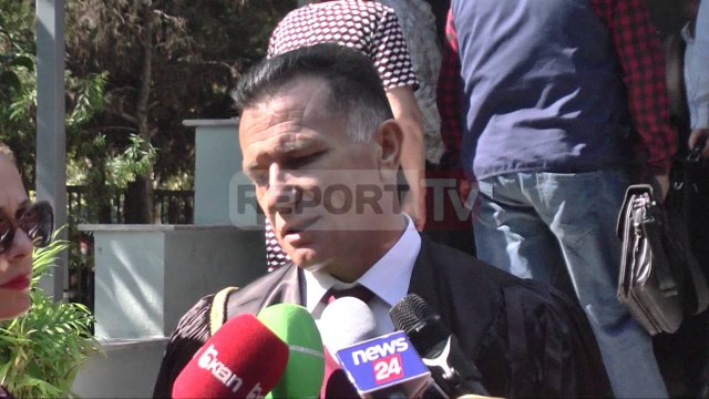 Report TV - Vrau policin, djali i ish-deputetit Kola kërkon falje para gjykatës