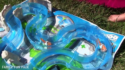 Finding Nemo & Dory Water Toys Playtime