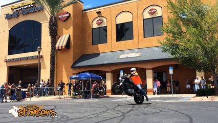 Harley Stunt Rider  "Chuck Malott " dislocates his shoulder