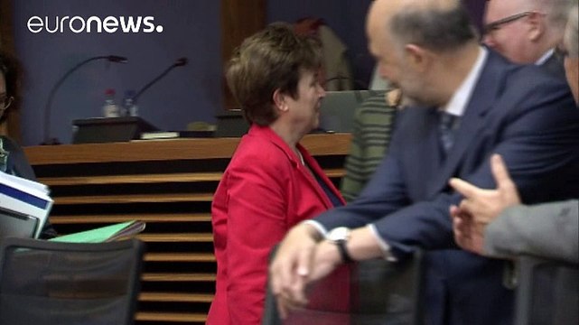 A bolgár uniós biztos is beszált az Ensz vezetéséért vívott harcba