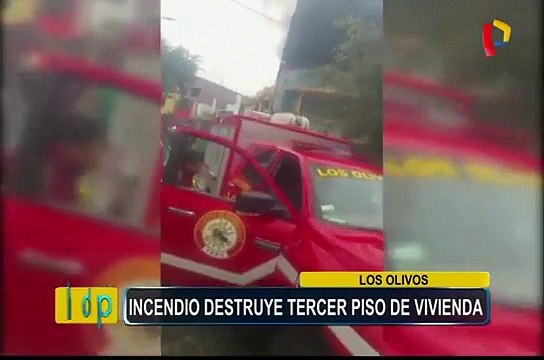 Incendio consume tercer piso de vivienda en Los Olivos