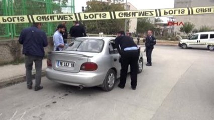 Bursa'da Otomobil İçerisinde 21 Yaşında Erkek Cesedi Bulundu