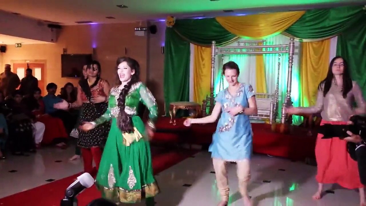 best mehndi dance video ever must watch.