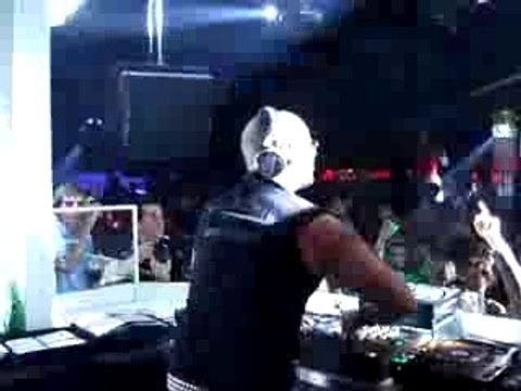 Roger Sanchez aux Planches