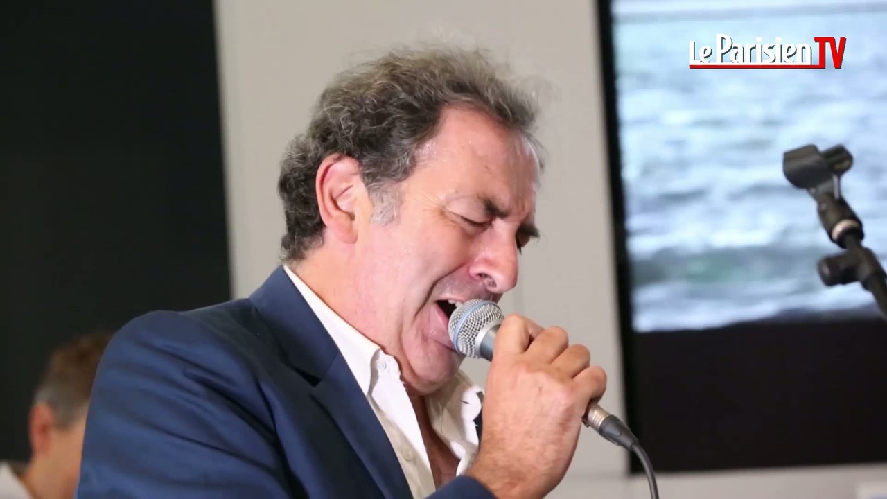 François Morel chante Striptease  en live au Parisien