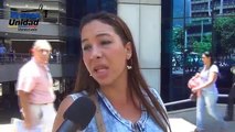 Mujer venezolana mostró su indignación contra el gobierno