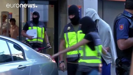 Télécharger la video: Arrestados cinco presuntos yihadistas en una operación en España, Alemania y Bélgica