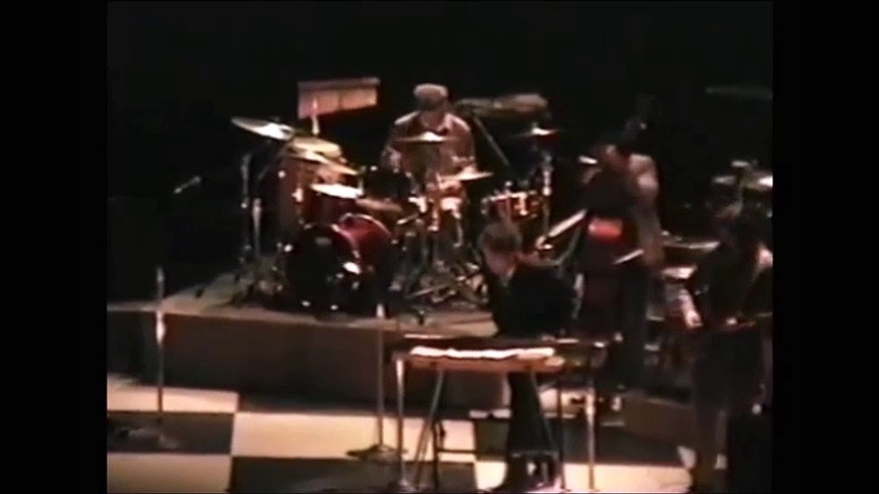 Bob Dylan 2002/11/13 - It's Alright Ma (I'm only bleeding)