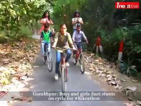 Gorakhpur: Boys and girls duet stunts on cycle for #Bikeathon