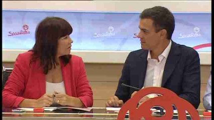 Sánchez resiste a la ofensiva y se aferra al cargo