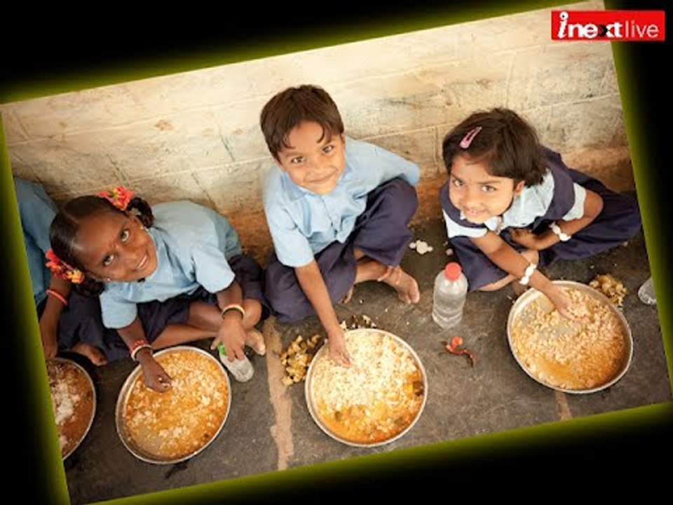 A kitchen for 75,000 students