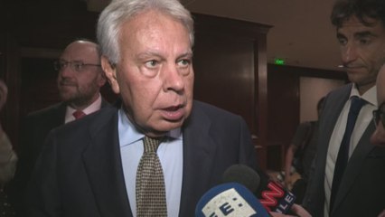 González pide a Sánchez que asuma la responsabilidad de sus actos