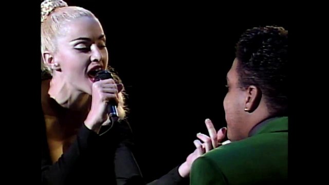 9 MADONNA Sooner Or Later (Blond Ambition Tour Live in Yokohama) 1990